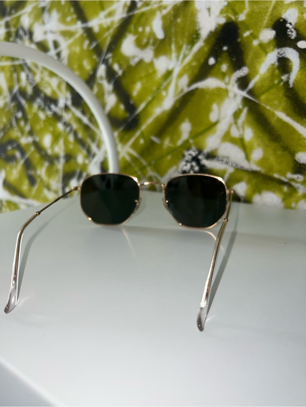 Ray-Ban Women's Gold Frame Sunglasses with mirrored Lenses - Picture 3 of 6